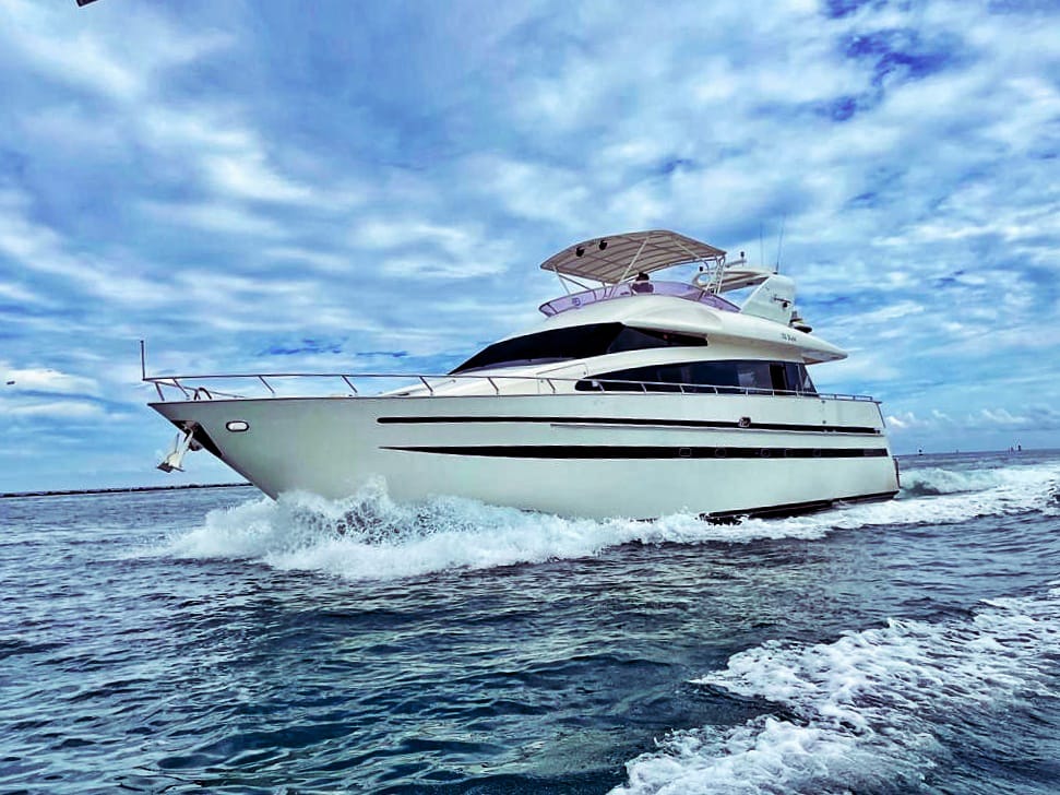 72ft Azimut (Rental)