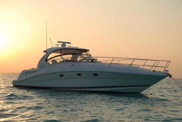 48' Liv (Rental)